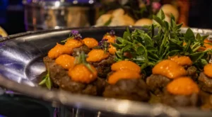 Dışarıdakilerden Çok Daha Nefis: Profiterol